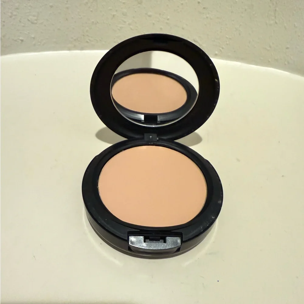 MAC Cosmetics mac studio